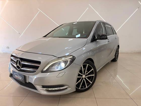 MERCEDES-BENZ B 200 1.6 TURBO GASOLINA 4P AUTOMÁTICO MERCEDES-BENZ B 200 1.6 TURBO GASOLINA 4P AUTOMÁTICO